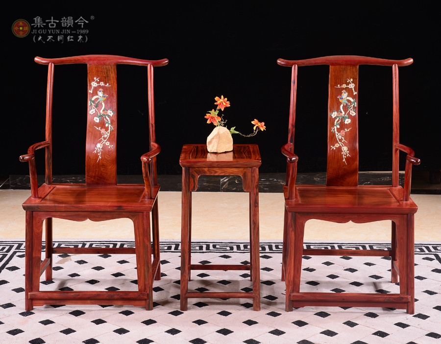 四出頭官帽椅（鑲玉石）