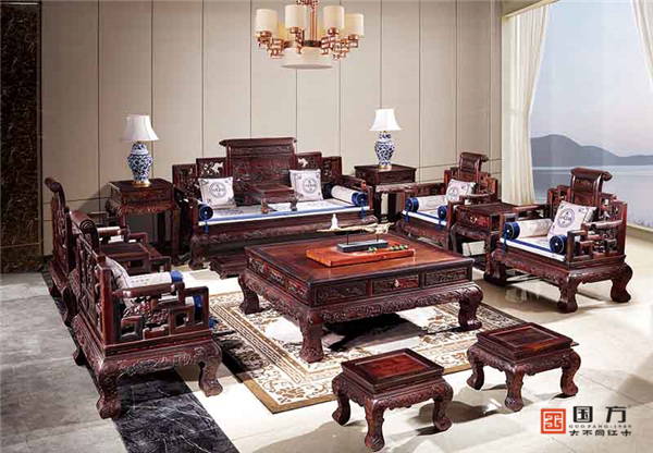 國方家居大紅酸枝卷書沙發(fā)