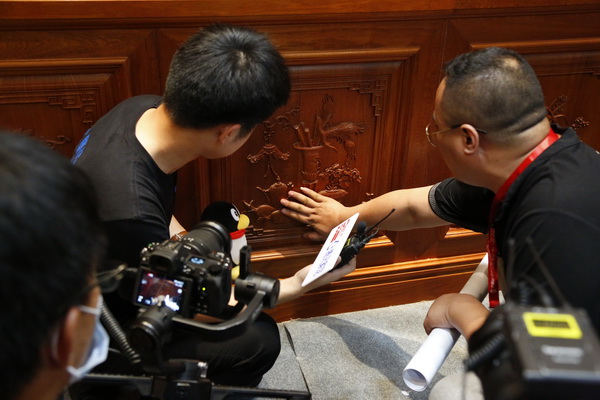 中式木作倡導者、中式整裝總設(shè)計師曹嵩介紹中式整裝的設(shè)計理念